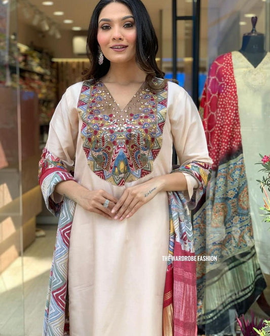 IVORY WHITE WITH STYLISH RED DUPATTA